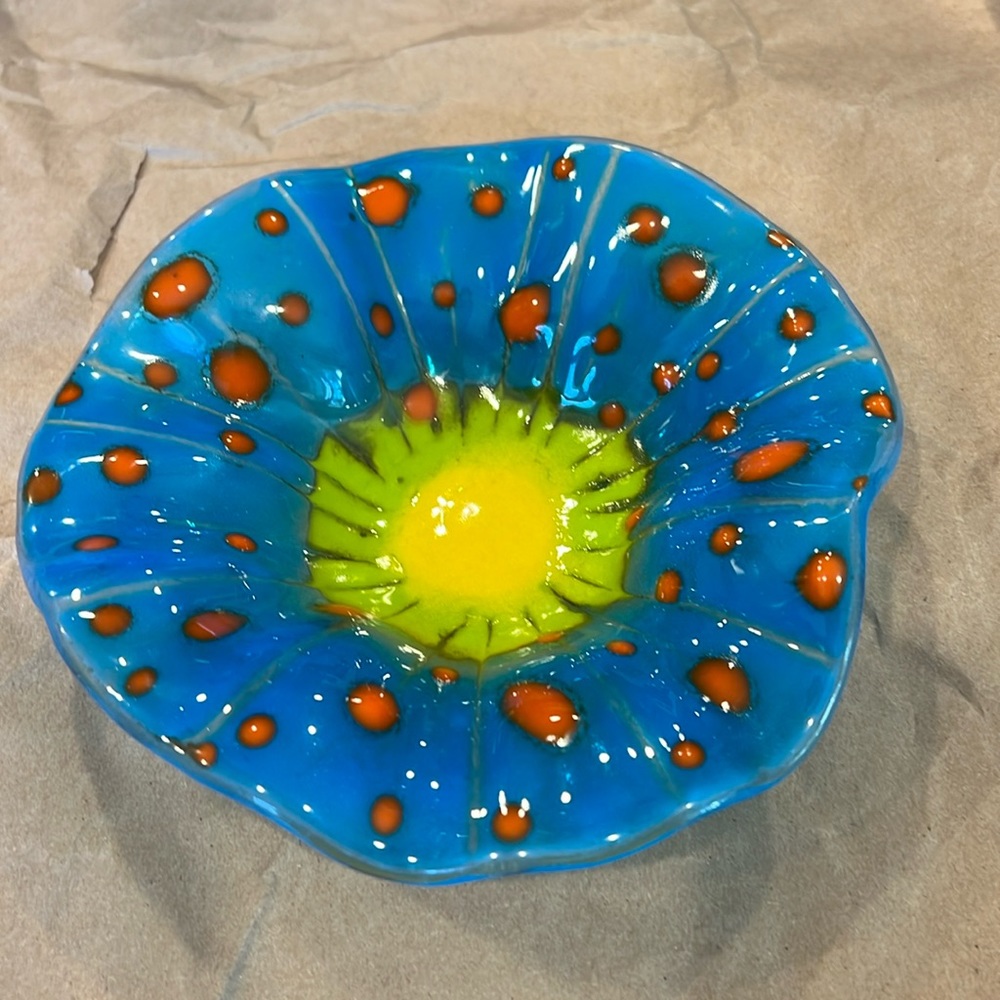 Glass bowl